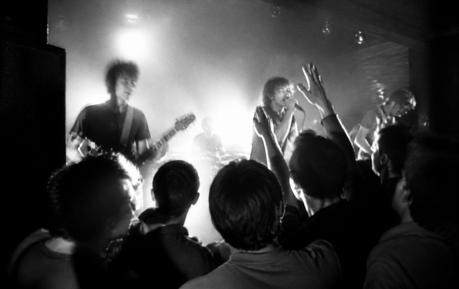 Publikum bei einem Clubkonzert